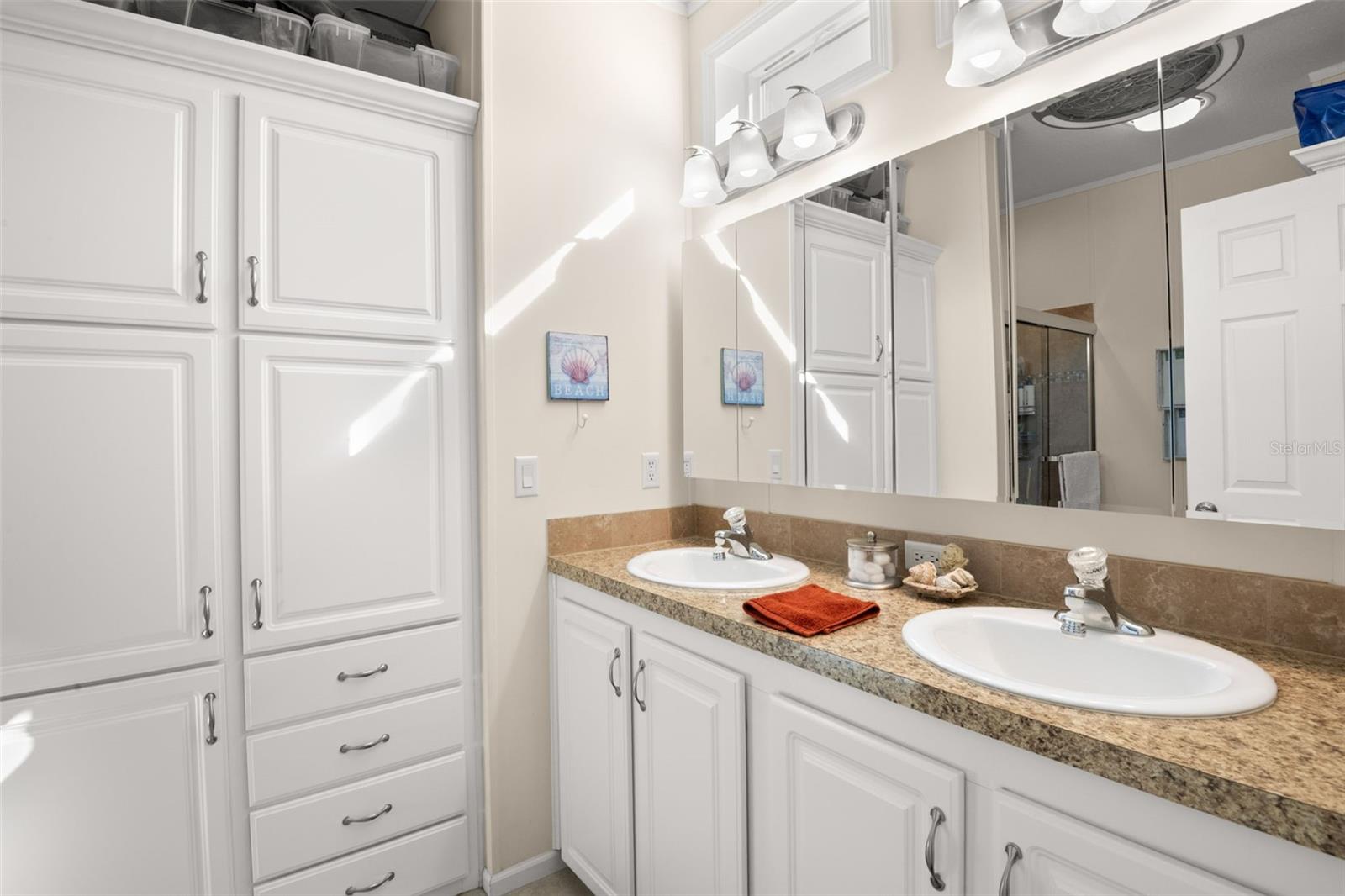 DORAL RO ASSOCIATION INC UNREC - Residential