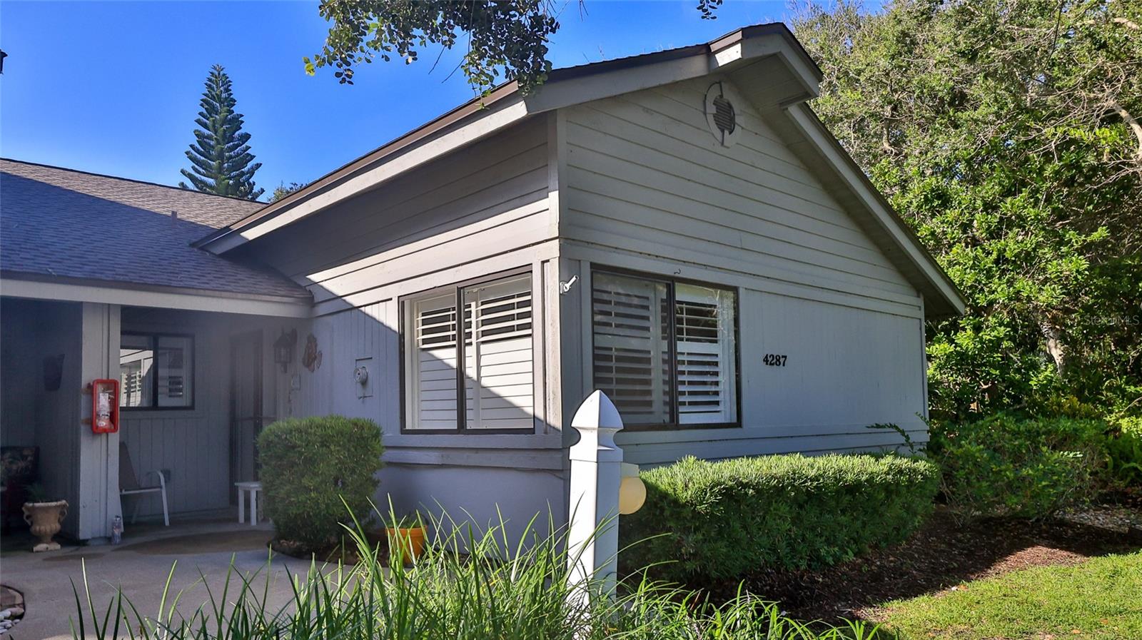 $150,000+ in Stunning Renovations! Steps to the Pool – Walk to the Beach!
Don’t miss your chance to own this rarely available corner villa in the highly desirable Sea Woods community – a true gem tucked under a canopy of Old Florida charm.
This beautifully renovated villa features:
$150K+ in upgrades!
New luxury flooring
Gorgeous custom kitchen with quartz countertops
Sleek new cabinetry and stainless appliances
Updated ceiling fans, plantation shutters, and more
3 Pools
4 Tennis Courts
Pickleball
Fitness Center, Sauna & Clubhouse
Scenic walking/bike trailsPet friendly
This beachside villa is move-in ready – just bring your flip flops and favorite beach drink. Whether you’re looking for a relaxing getaway, income property, or your own slice of paradise... this one’s got it all.
