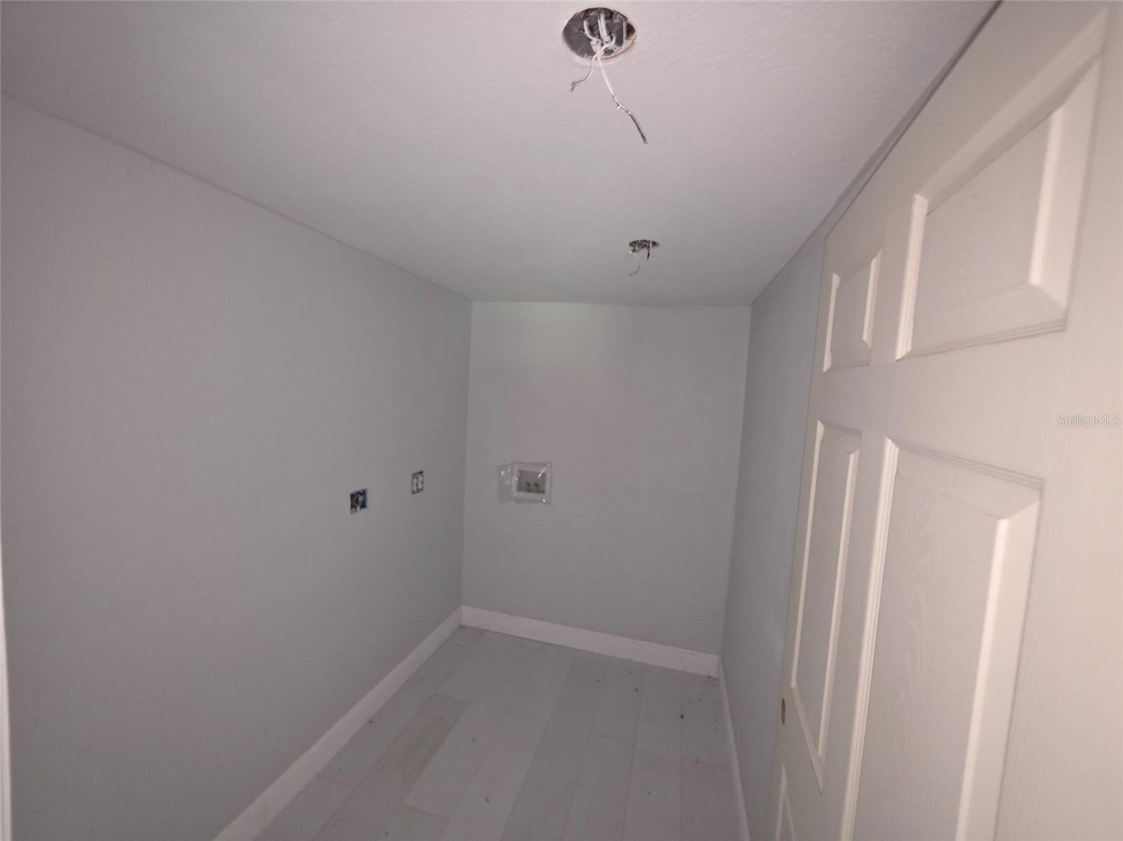 UNREC PORTIONS SE 01/4 NW 01/4 & NW 01/4 - Residential