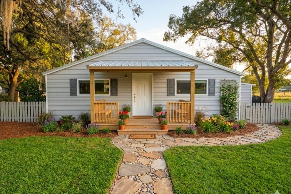 UNREC PORTIONS SE 01/4 NW 01/4 & NW 01/4 - Residential