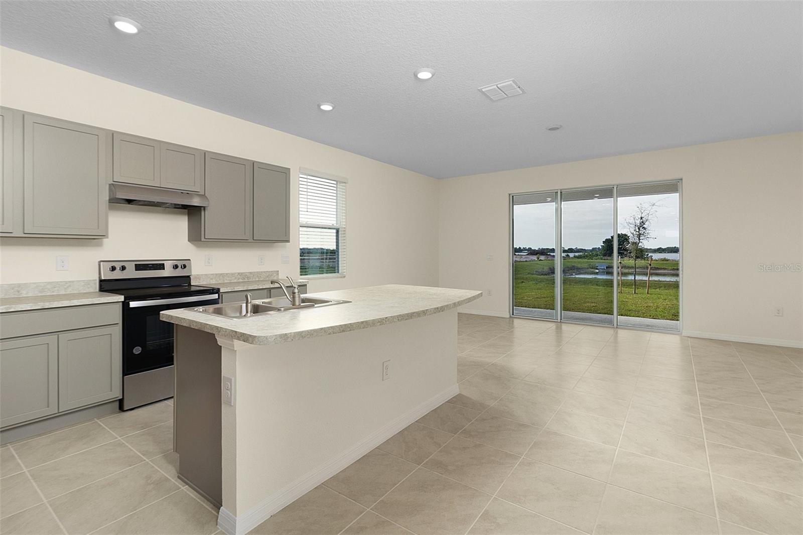 THOMPSON GROVE - Residential