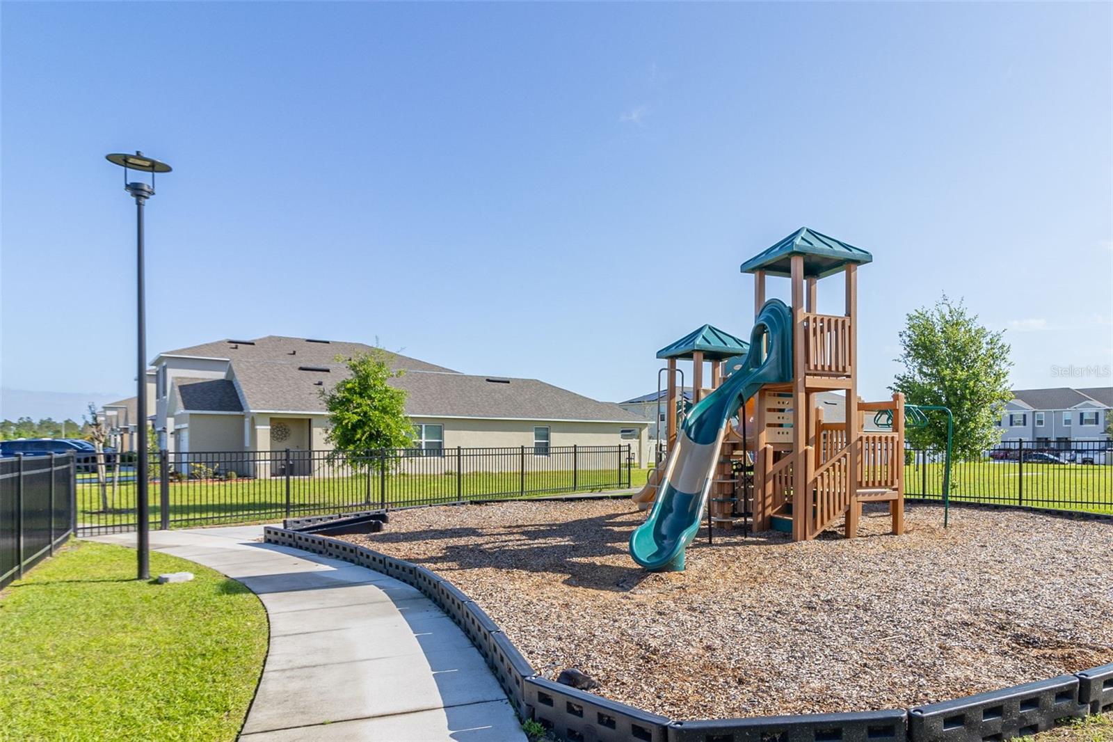 THOMPSON GROVE - Residential