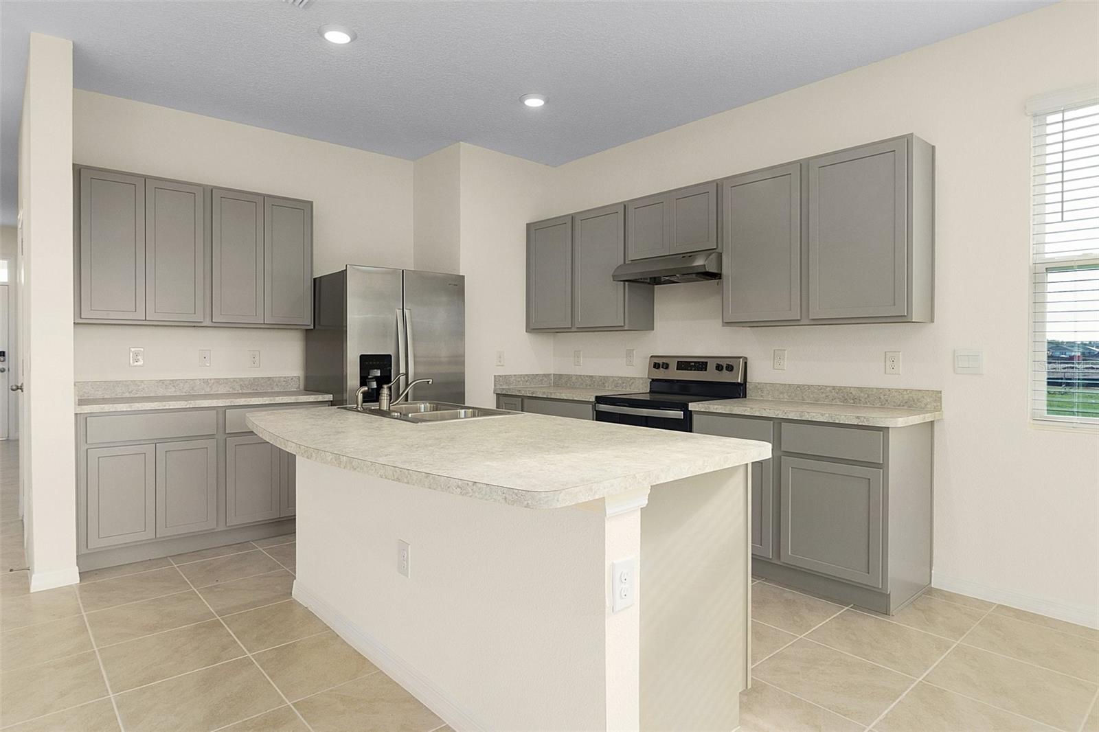 THOMPSON GROVE - Residential