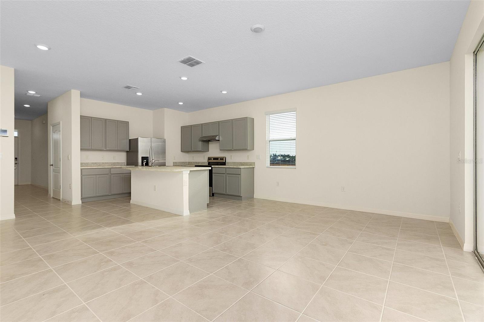 THOMPSON GROVE - Residential