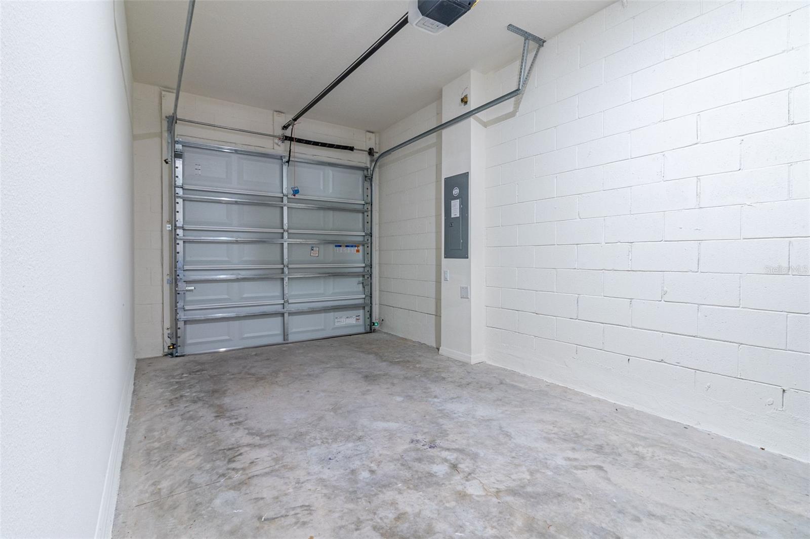 THOMPSON GROVE - Residential