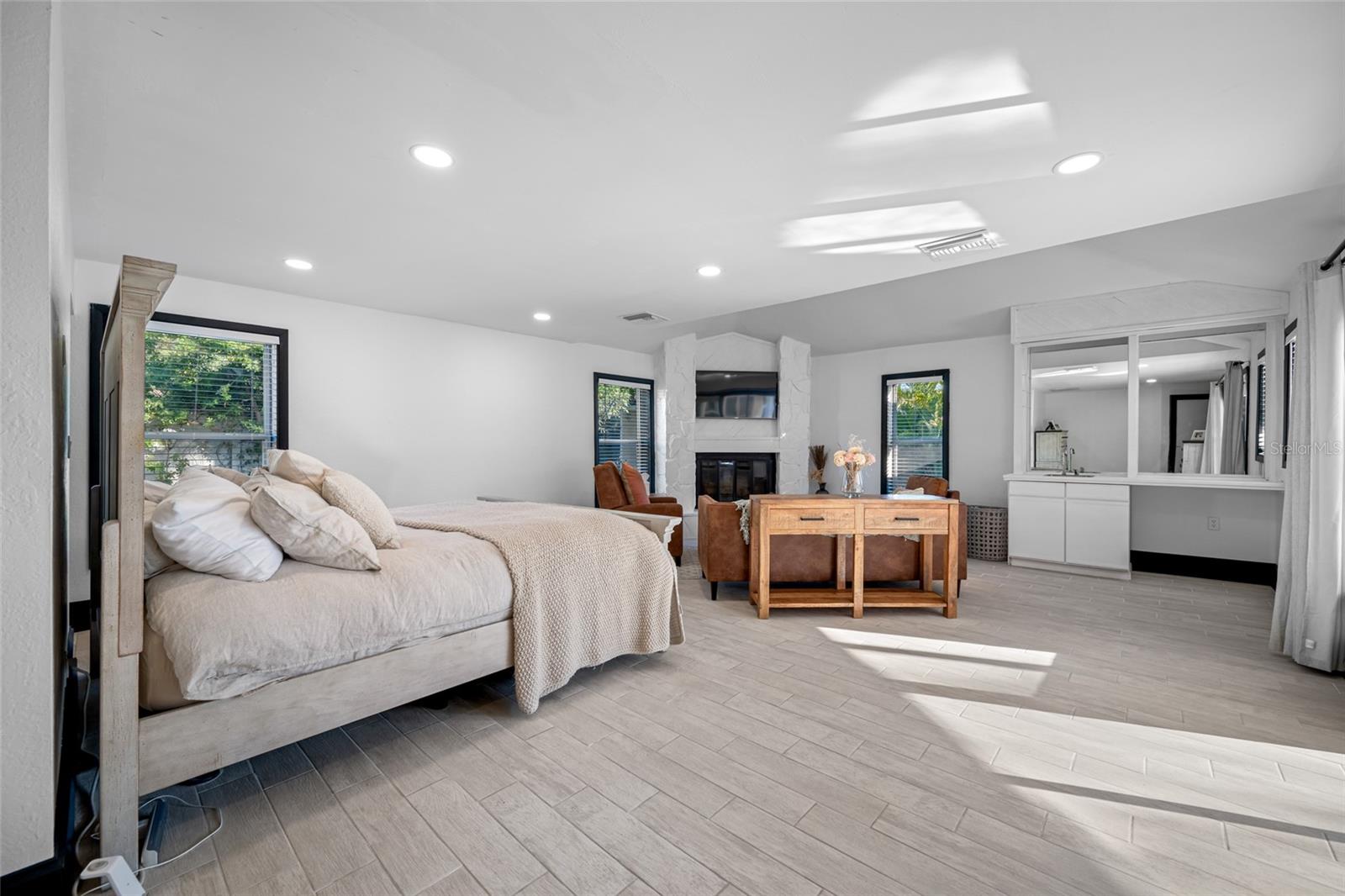 CLEARWATER MANOR - Residential