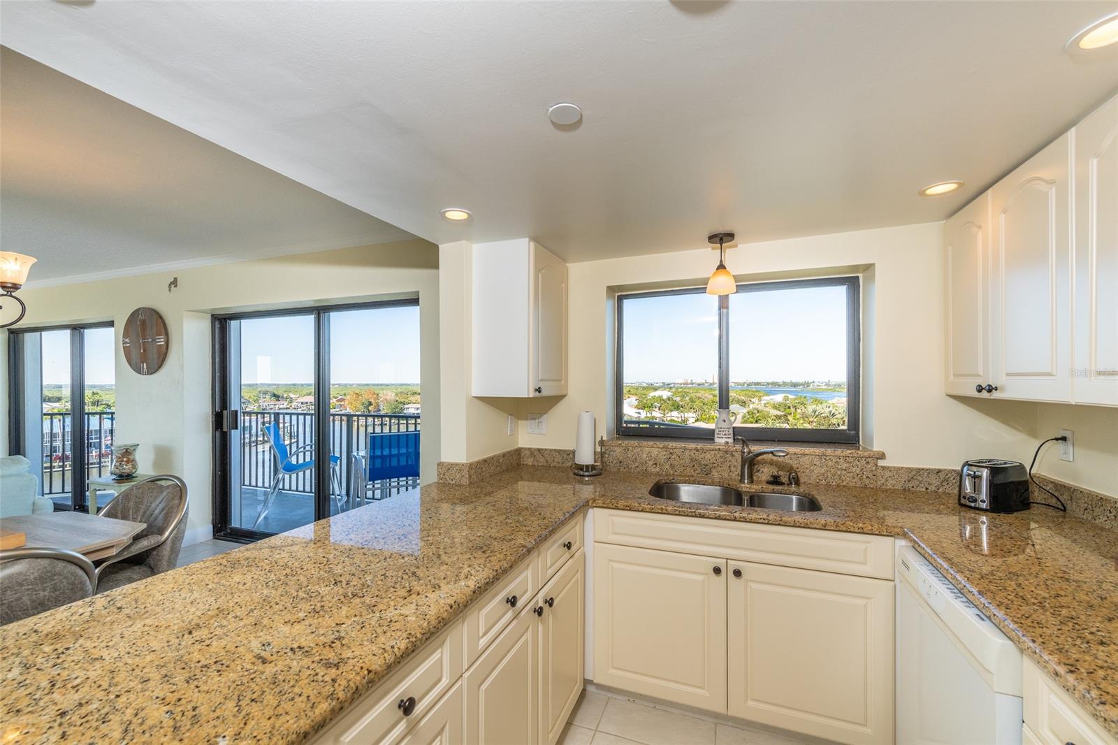 Diamond Head Point Condo - Residential