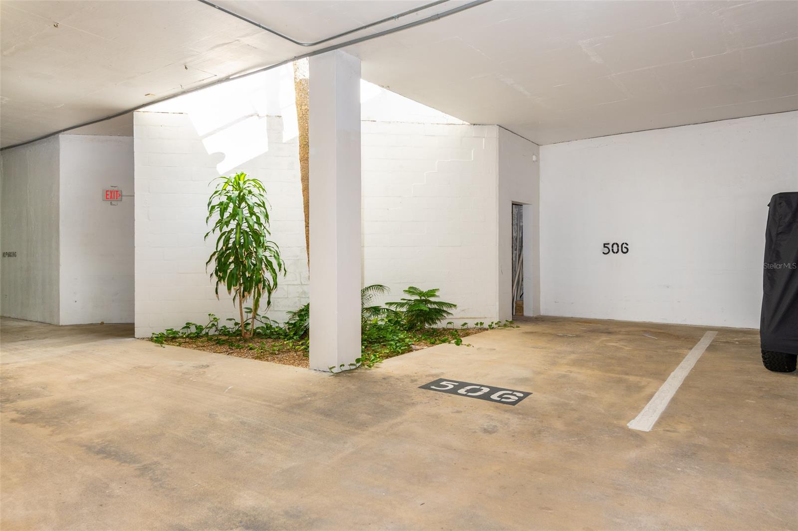 Diamond Head Point Condo - Residential