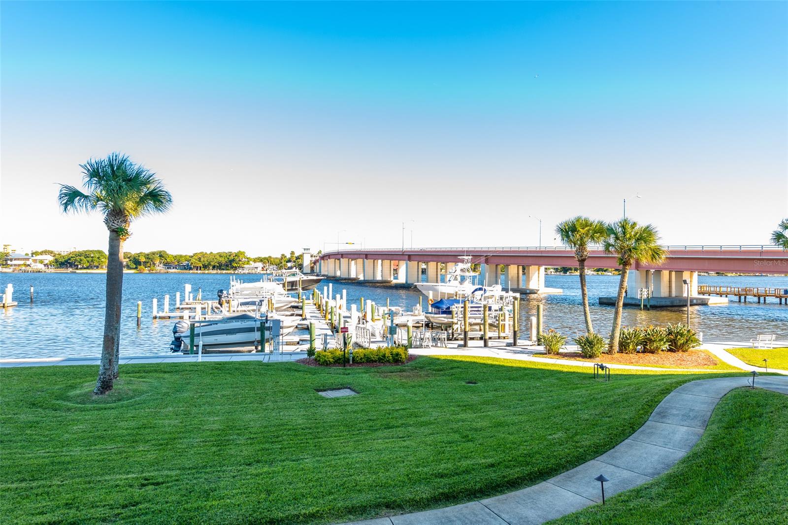 Diamond Head Point Condo - Residential