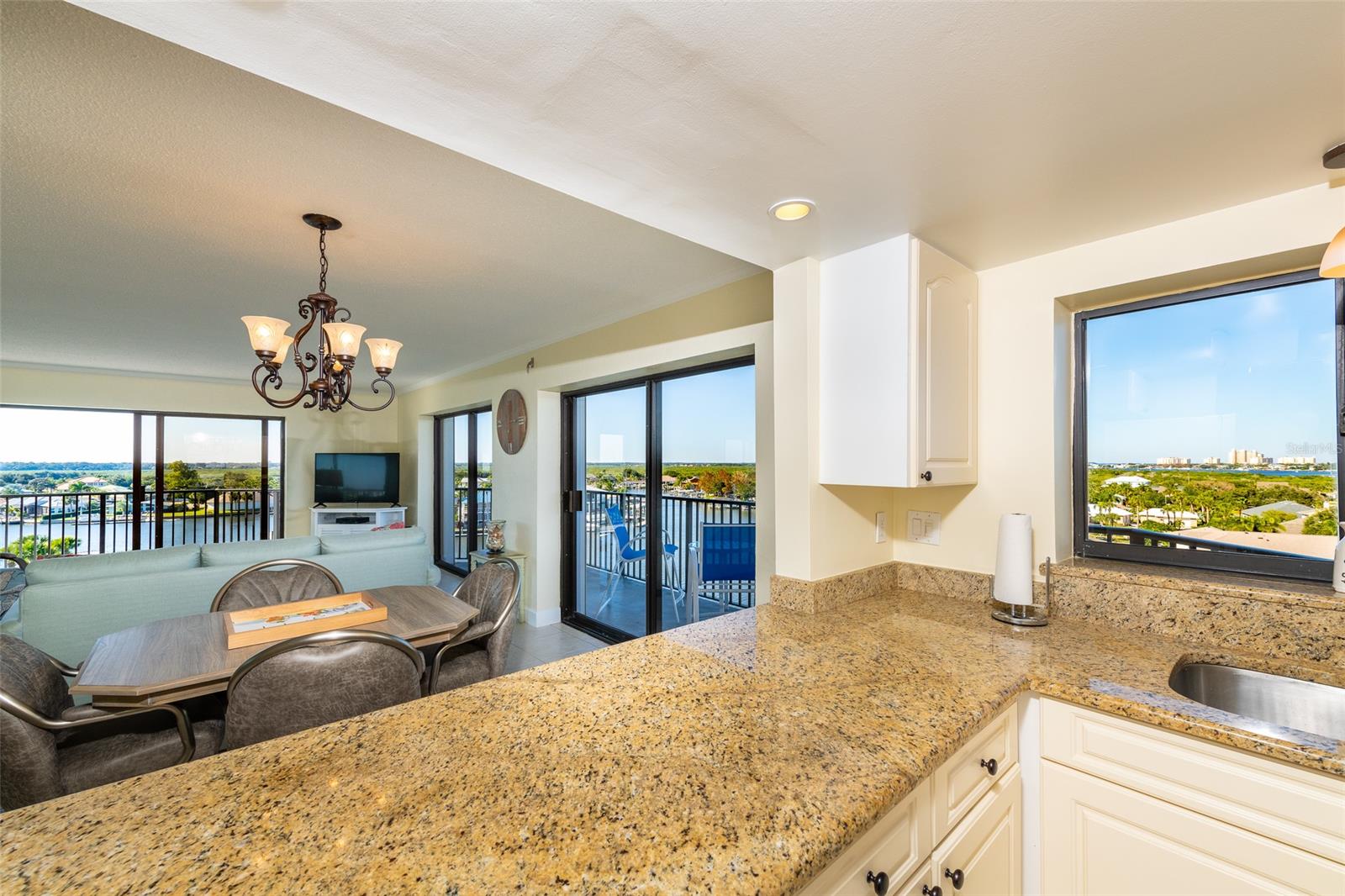 Diamond Head Point Condo - Residential