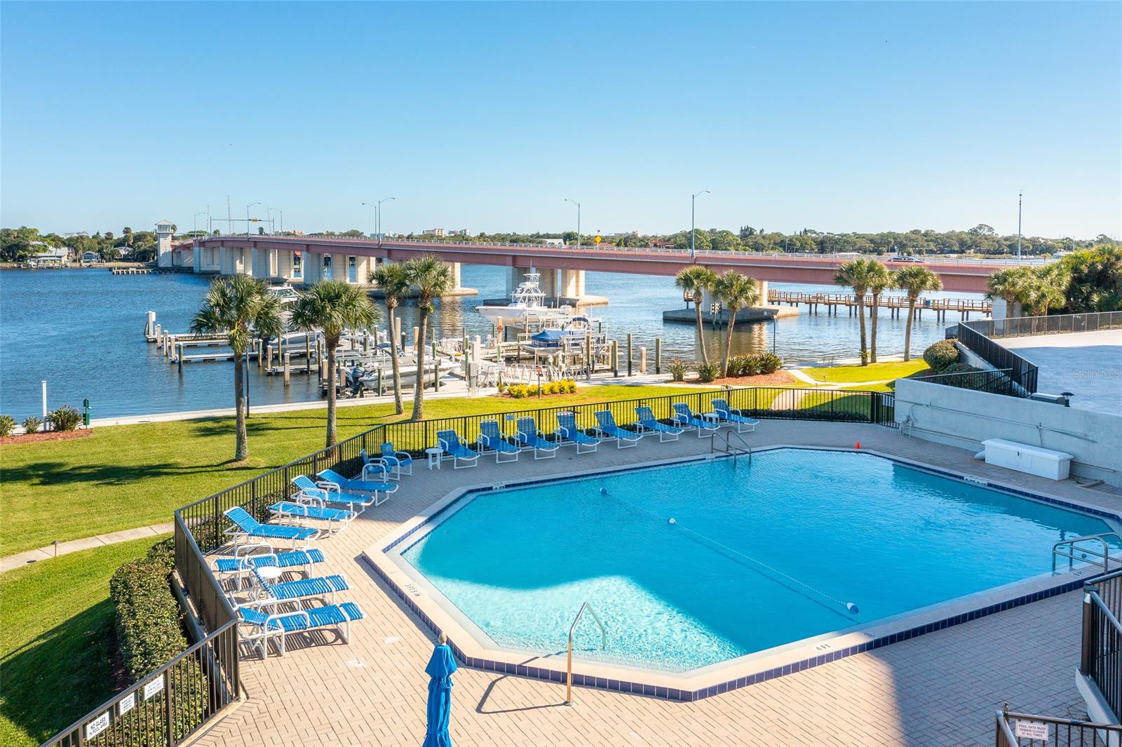 Diamond Head Point Condo - Residential