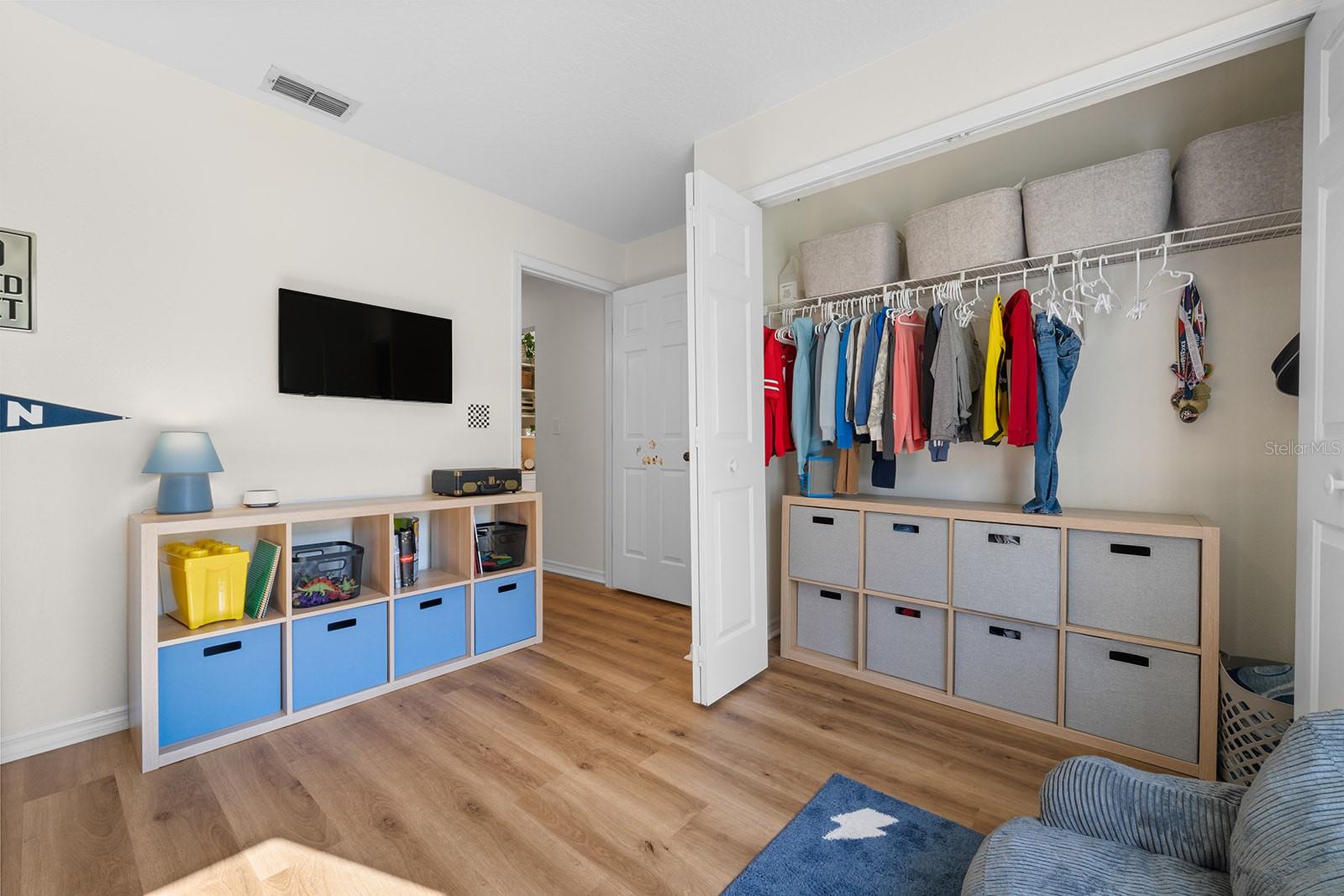 ROLLING HILLS SUB - Residential