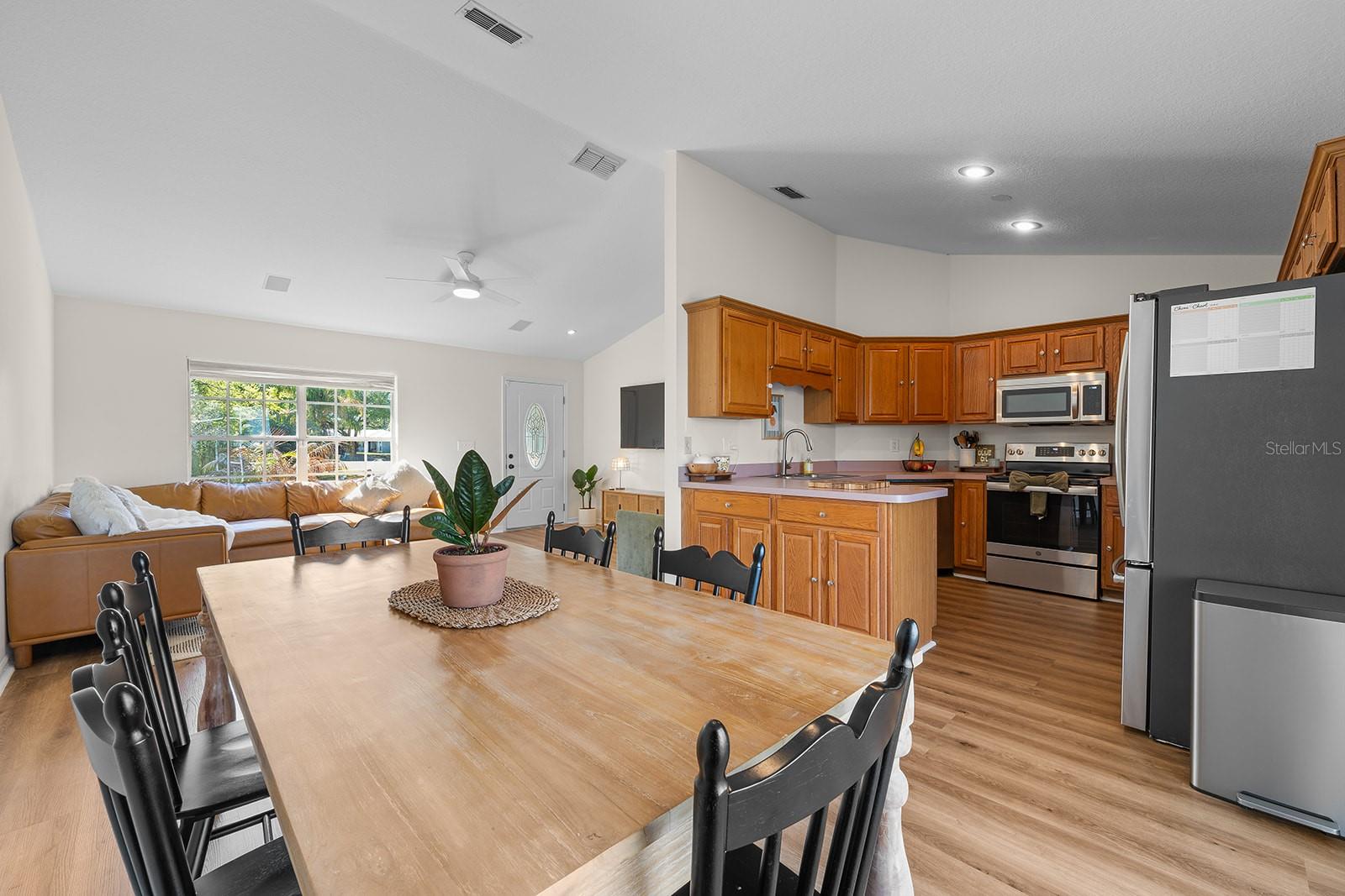 ROLLING HILLS SUB - Residential