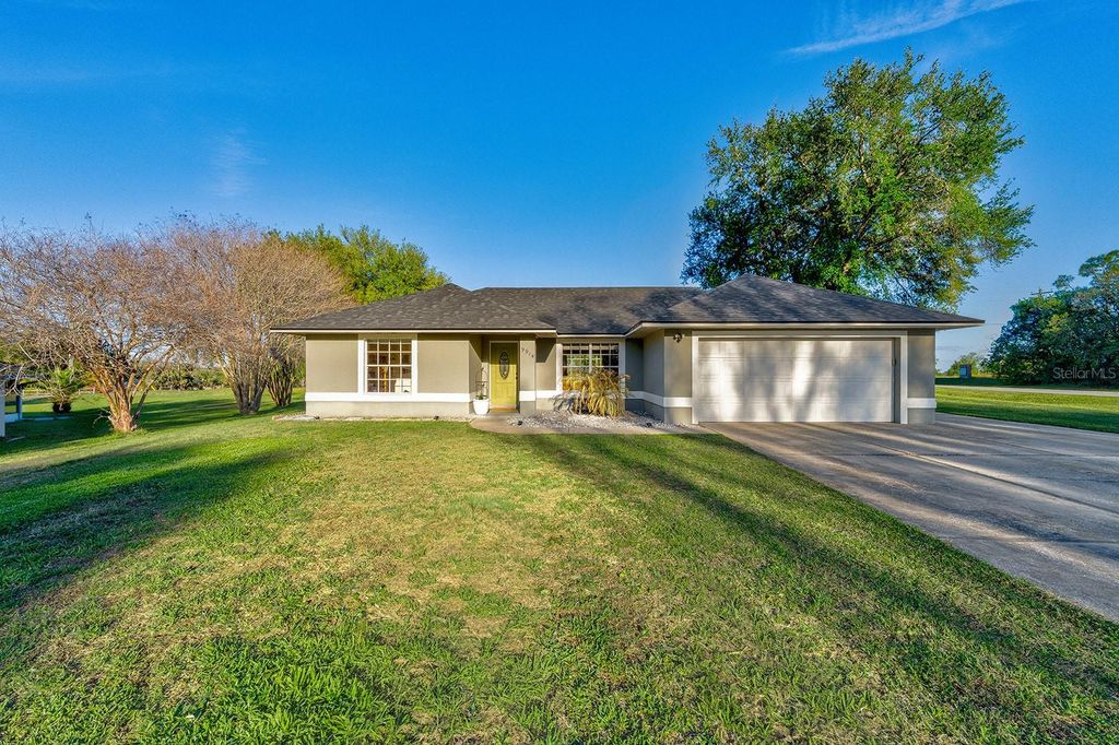 Photo of 9914 Janette Lane, Clermont, FL 34711 (MLS # O6392395)