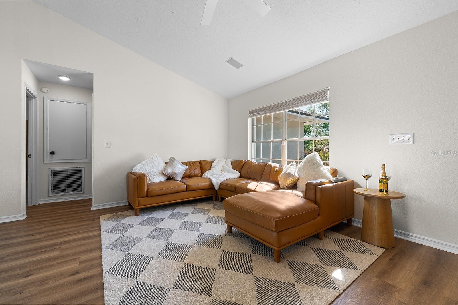 ROLLING HILLS SUB - Residential