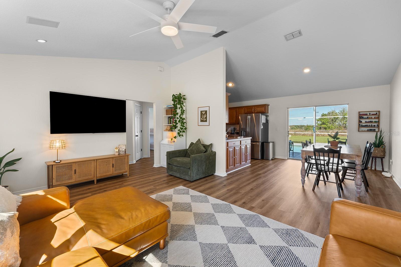 ROLLING HILLS SUB - Residential