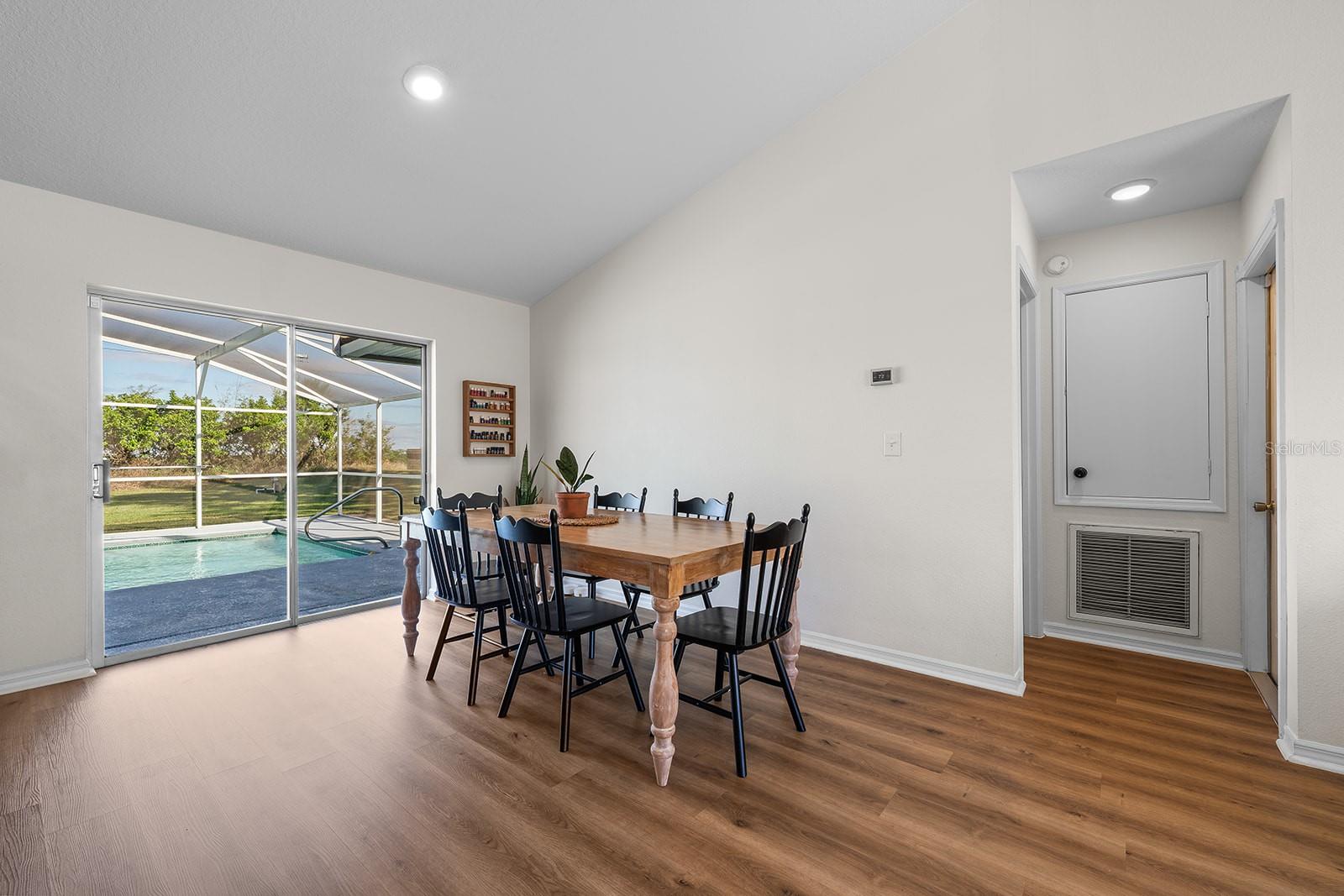 ROLLING HILLS SUB - Residential