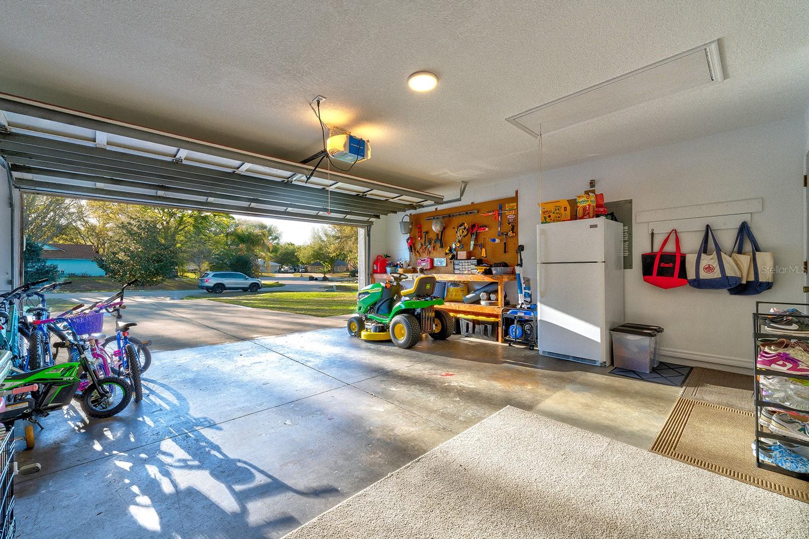 ROLLING HILLS SUB - Residential