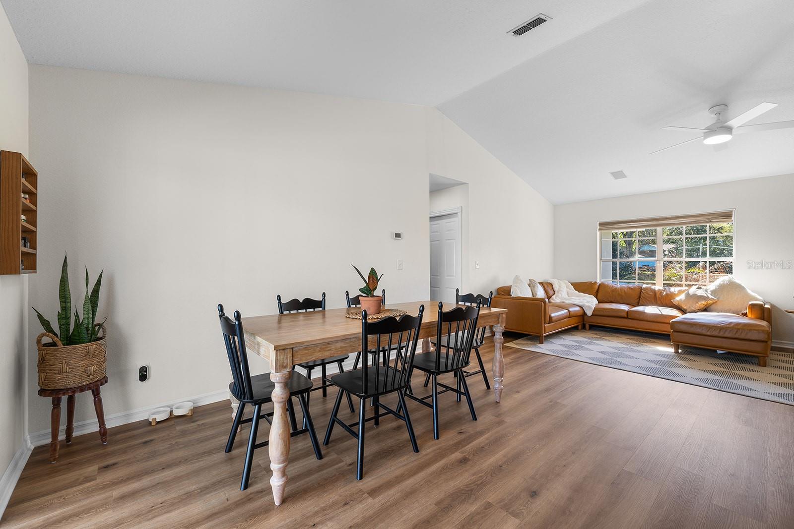 ROLLING HILLS SUB - Residential