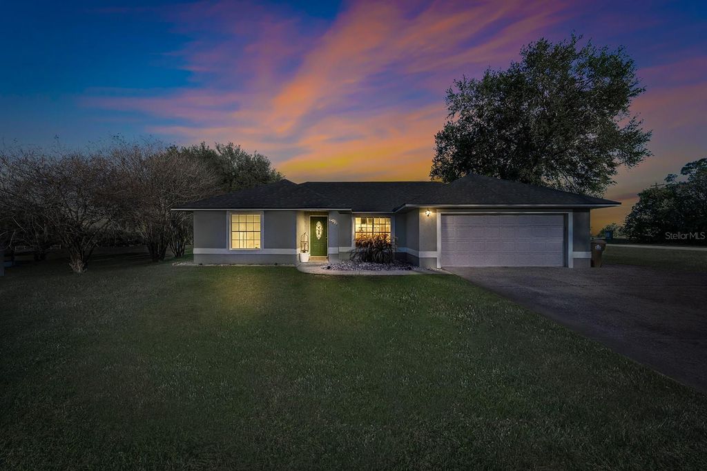 Photo of 9914 Janette Lane, Clermont, FL 34711 (MLS # O6392395)