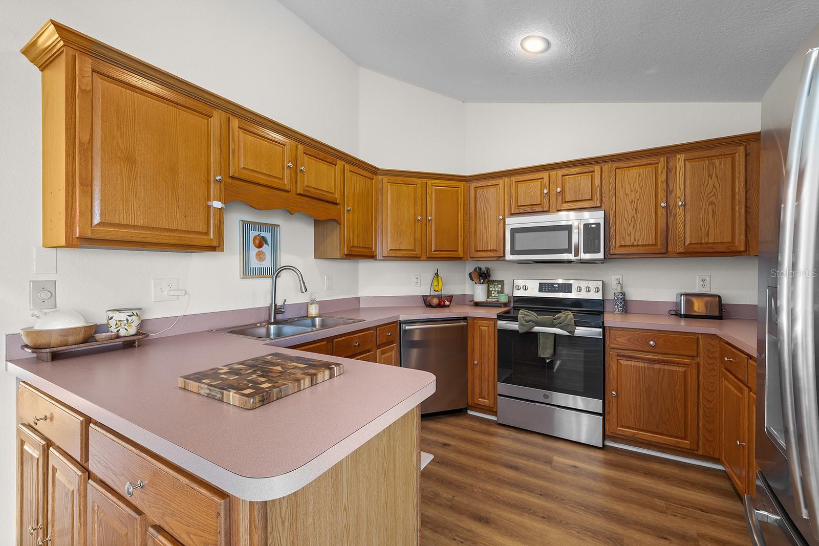 ROLLING HILLS SUB - Residential