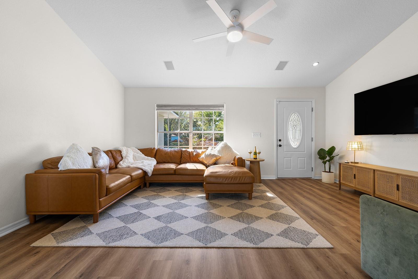 ROLLING HILLS SUB - Residential