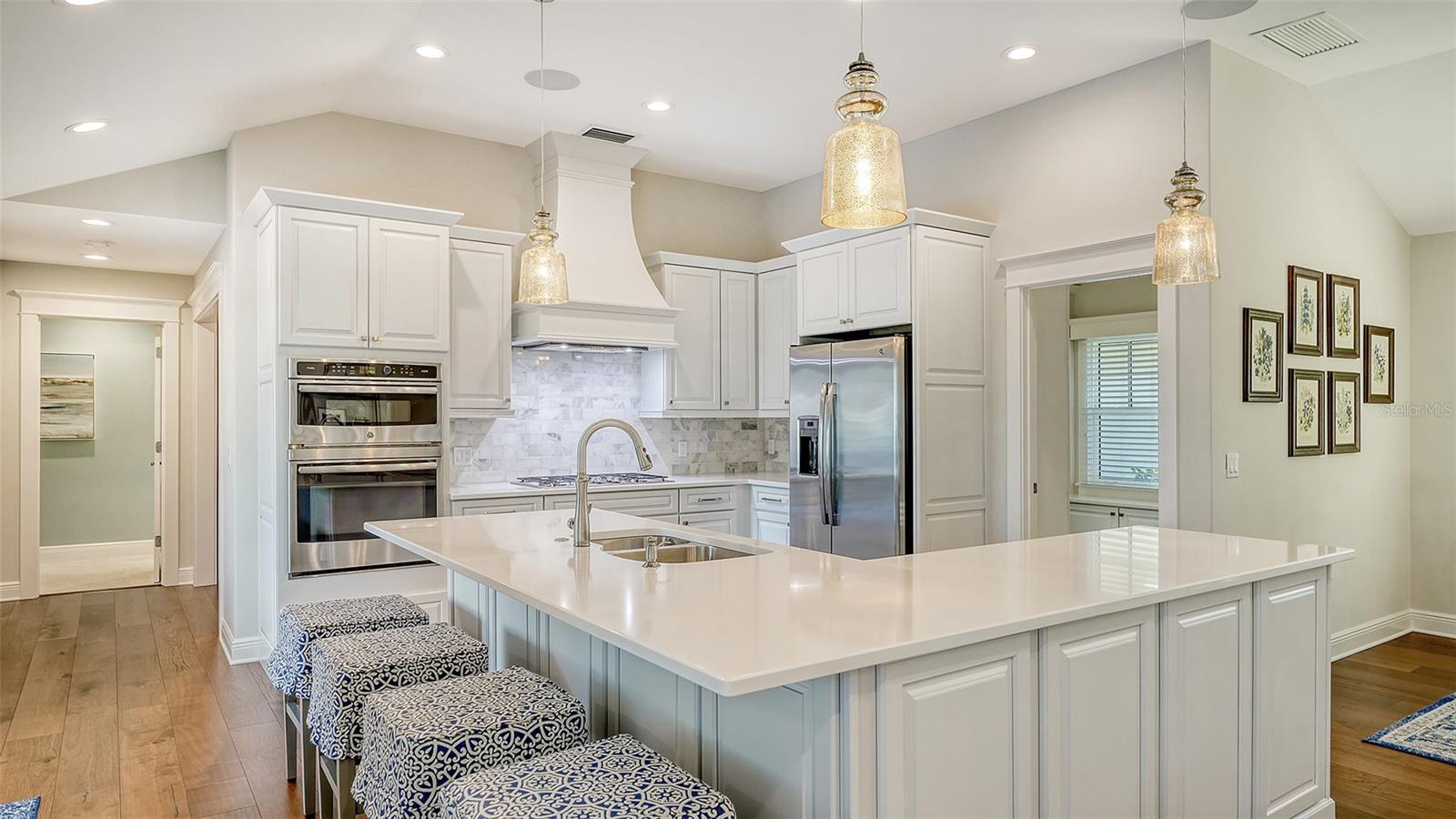 COUNTRY CLUB SHORES SEC 02 - Residential