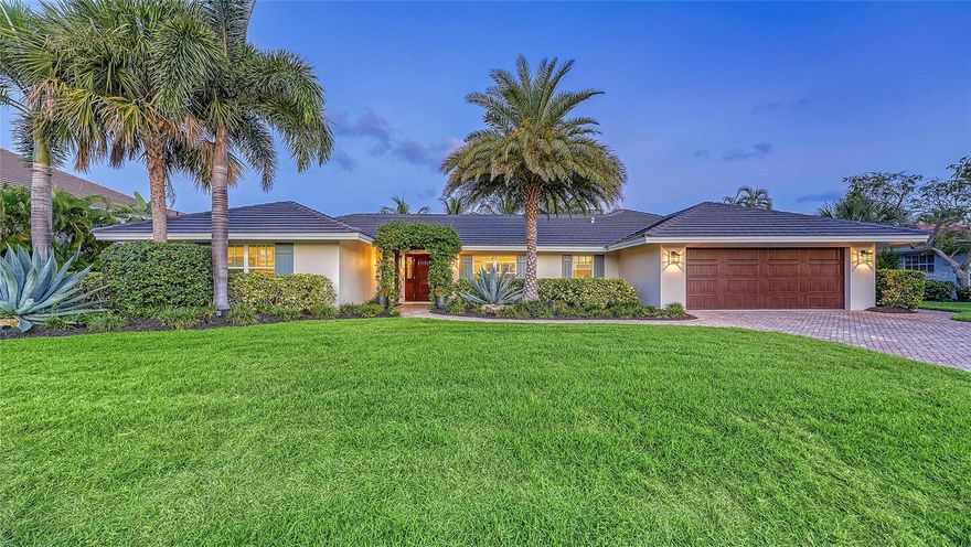 A one-of-a-kind home in Country Club Shores. Completely renovated from top to bottom in 2017, this home offers four bedrooms, four bathrooms, and an office. Outside it only gets better! The seawall, dock, and 13,000lb lift were all installed in 2016. This home's location and features are hard to beat!