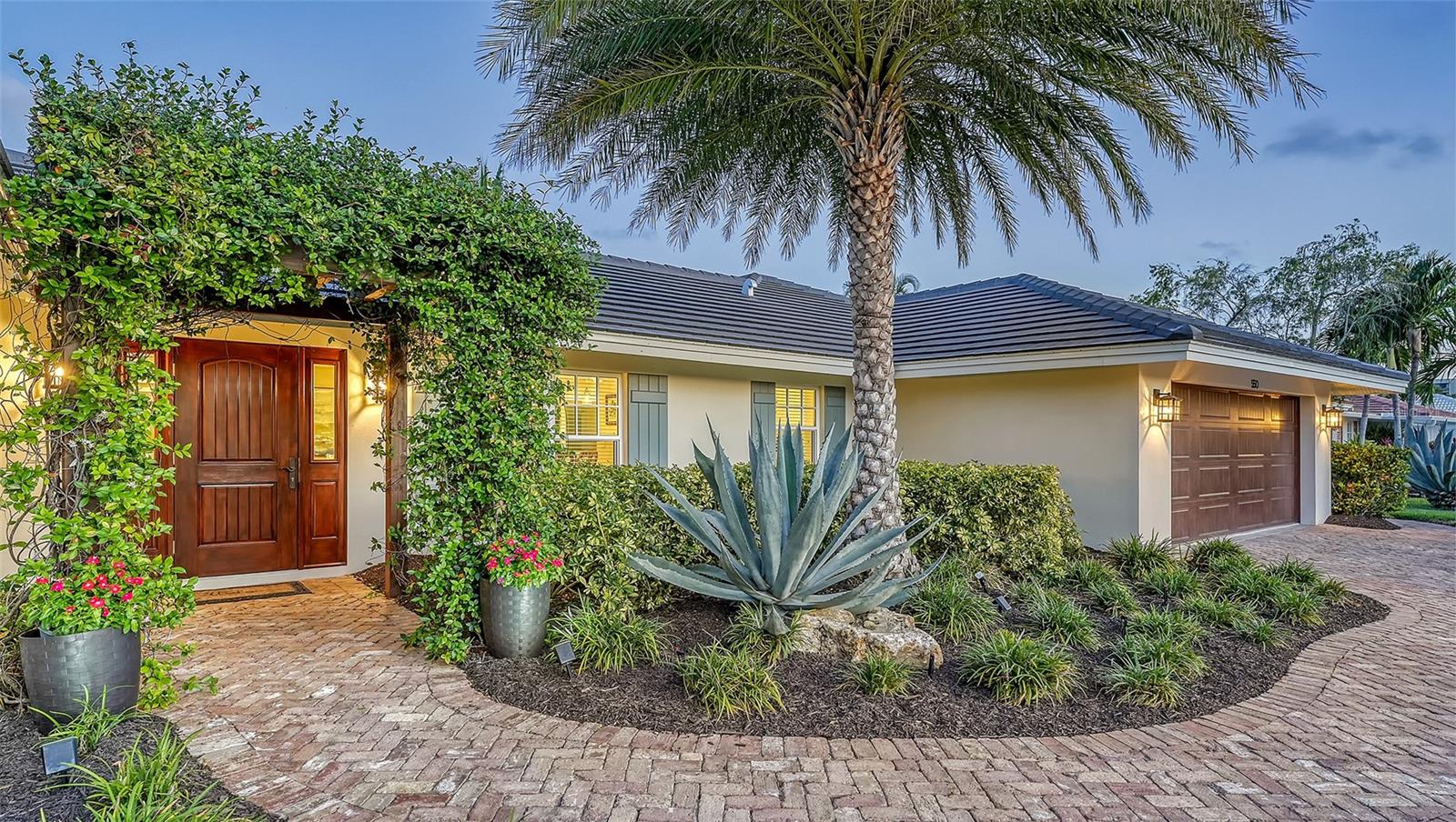 COUNTRY CLUB SHORES SEC 02 - Residential