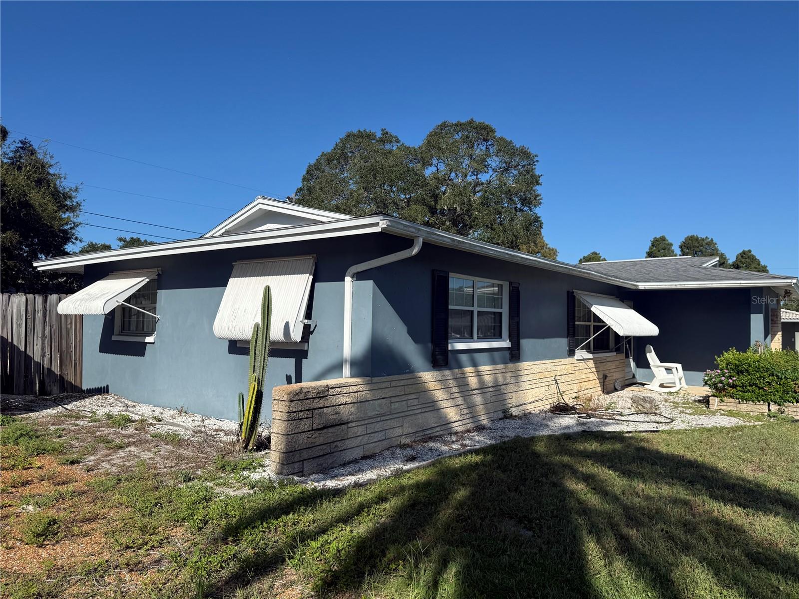 568 HILLCREST DRIVE