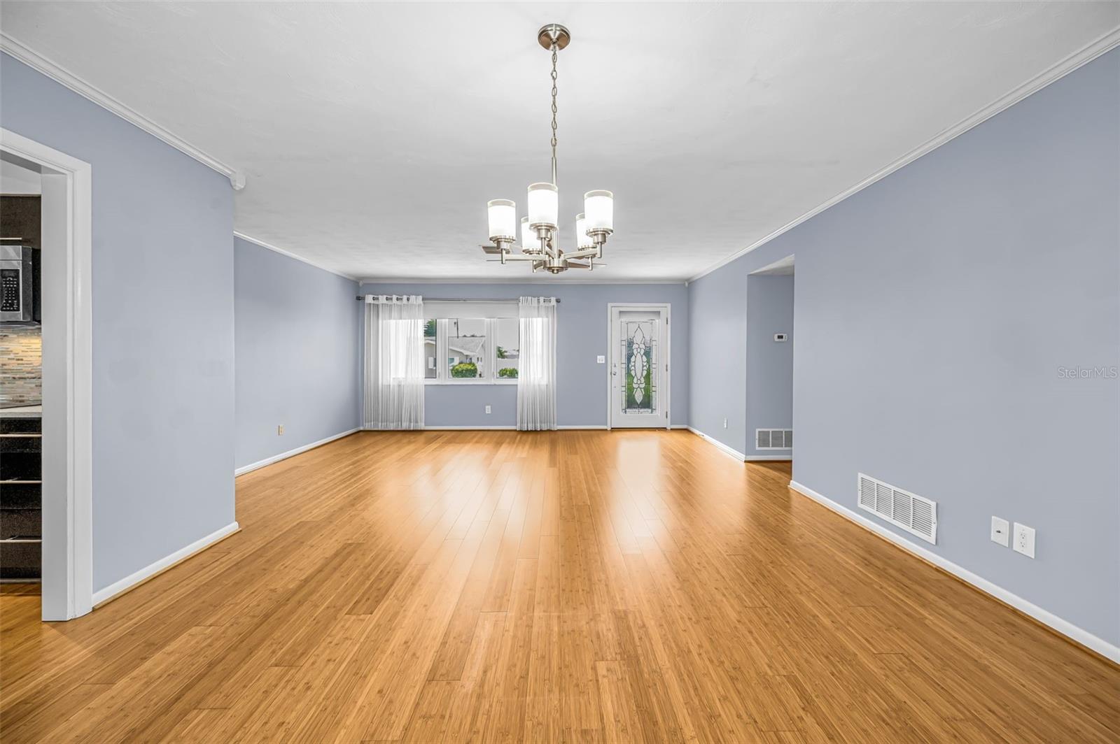 1387 HILL DRIVE