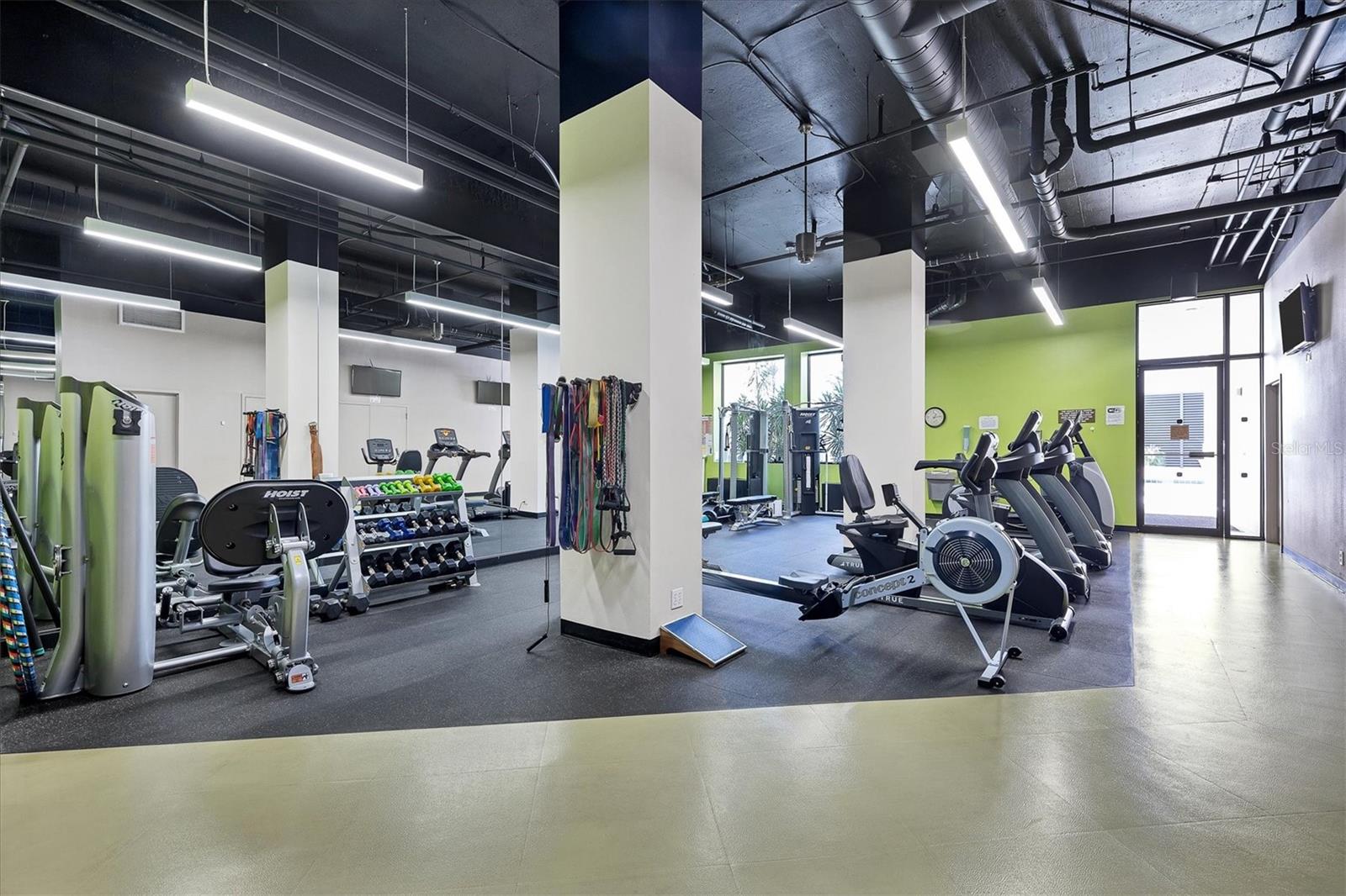 BAY PLAZA - Residential