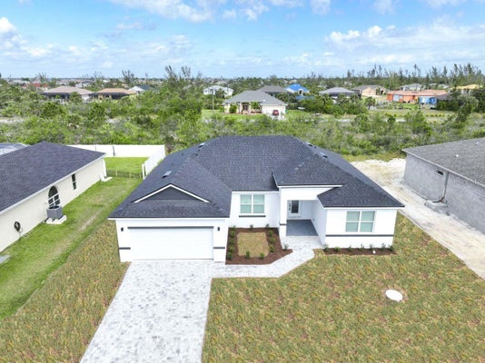 1979 E CHAPEL DR, DELTONA, FL 32738 - Image c6411f3977e167b813c05aeeeb4d01f9/2271952851