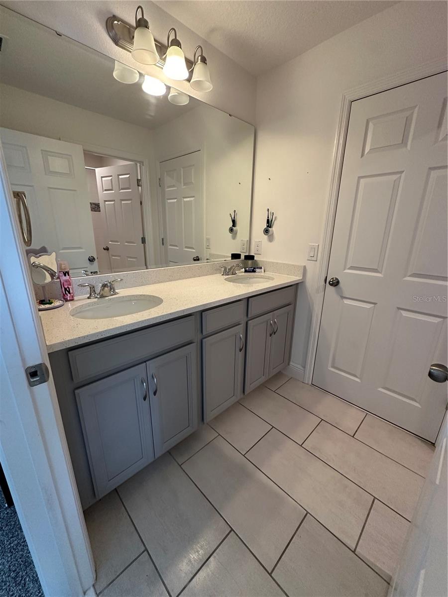 HANOVER LAKES PH 5 - Residential