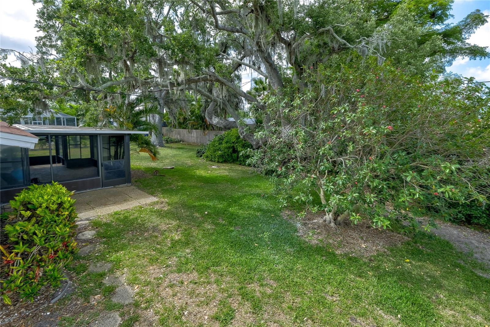 GULF GATE - Residential Lease