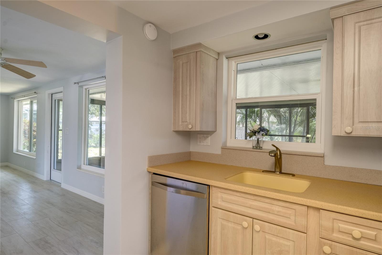 GULF GATE - Residential Lease
