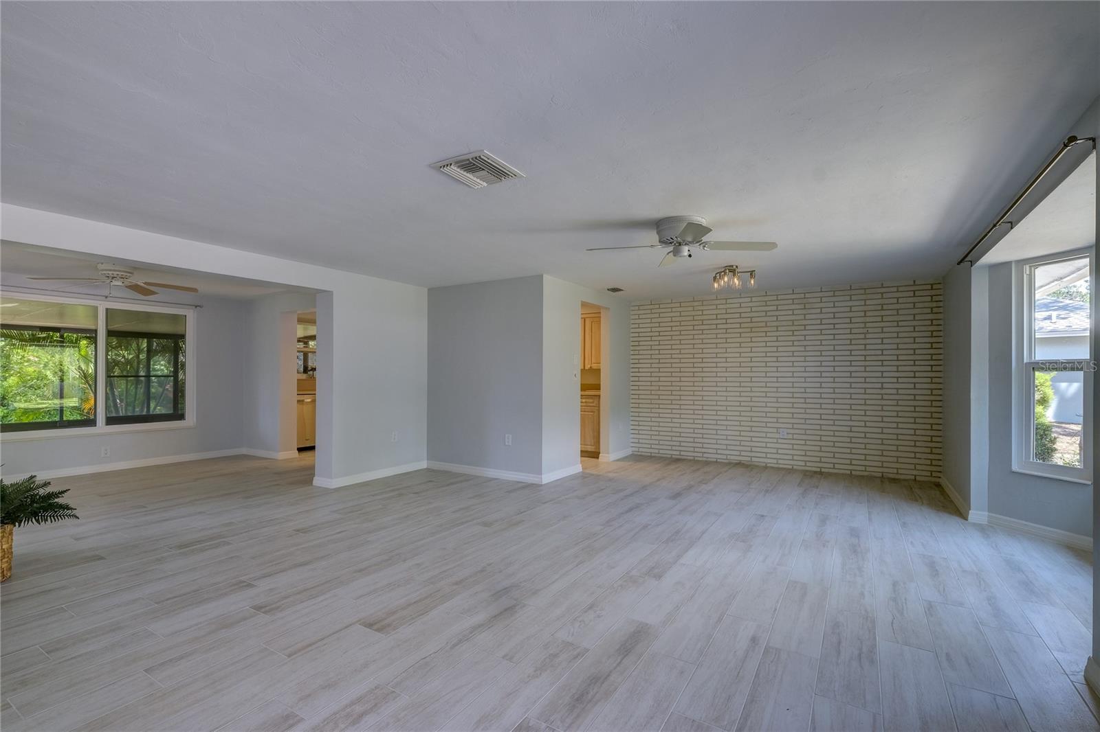 GULF GATE - Residential Lease