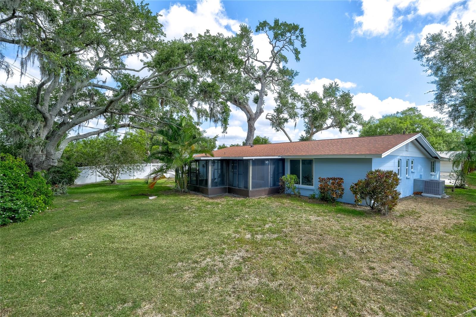 GULF GATE - Residential Lease