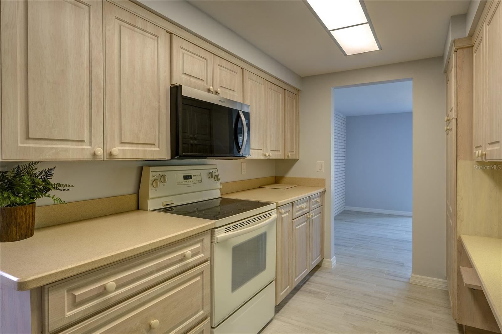 GULF GATE - Residential Lease