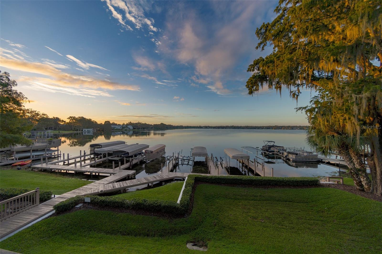 PERLE DU LAC CONDO OR 5843/4848 - Residential