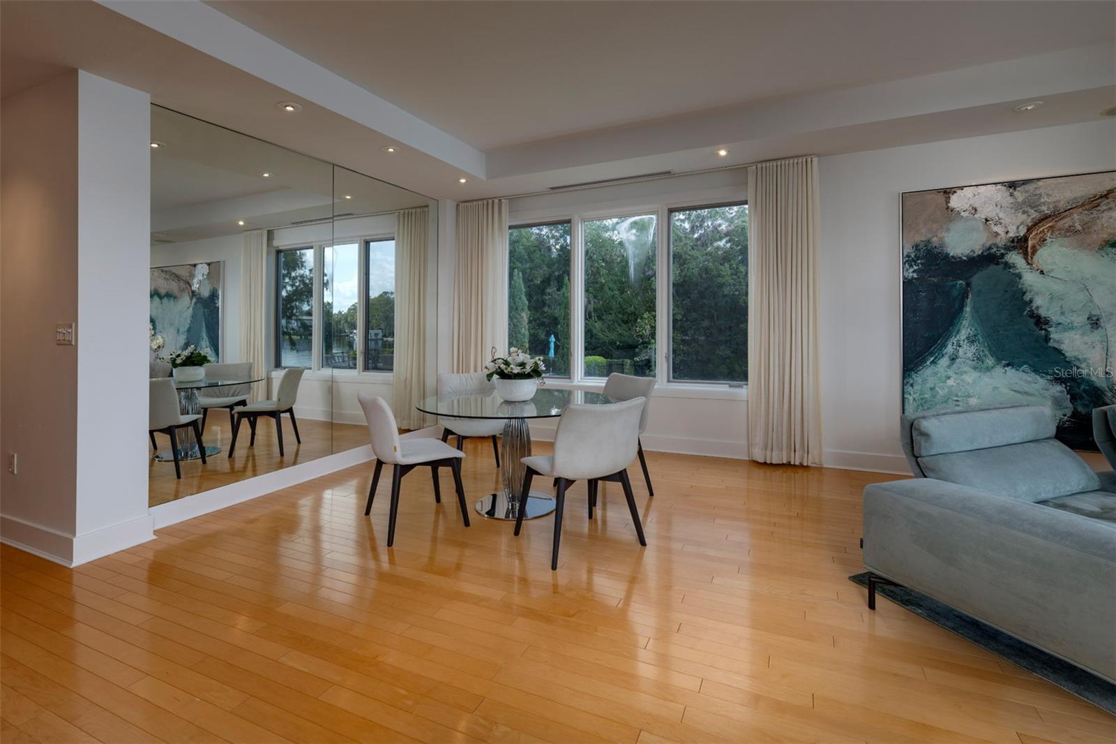 PERLE DU LAC CONDO OR 5843/4848 - Residential