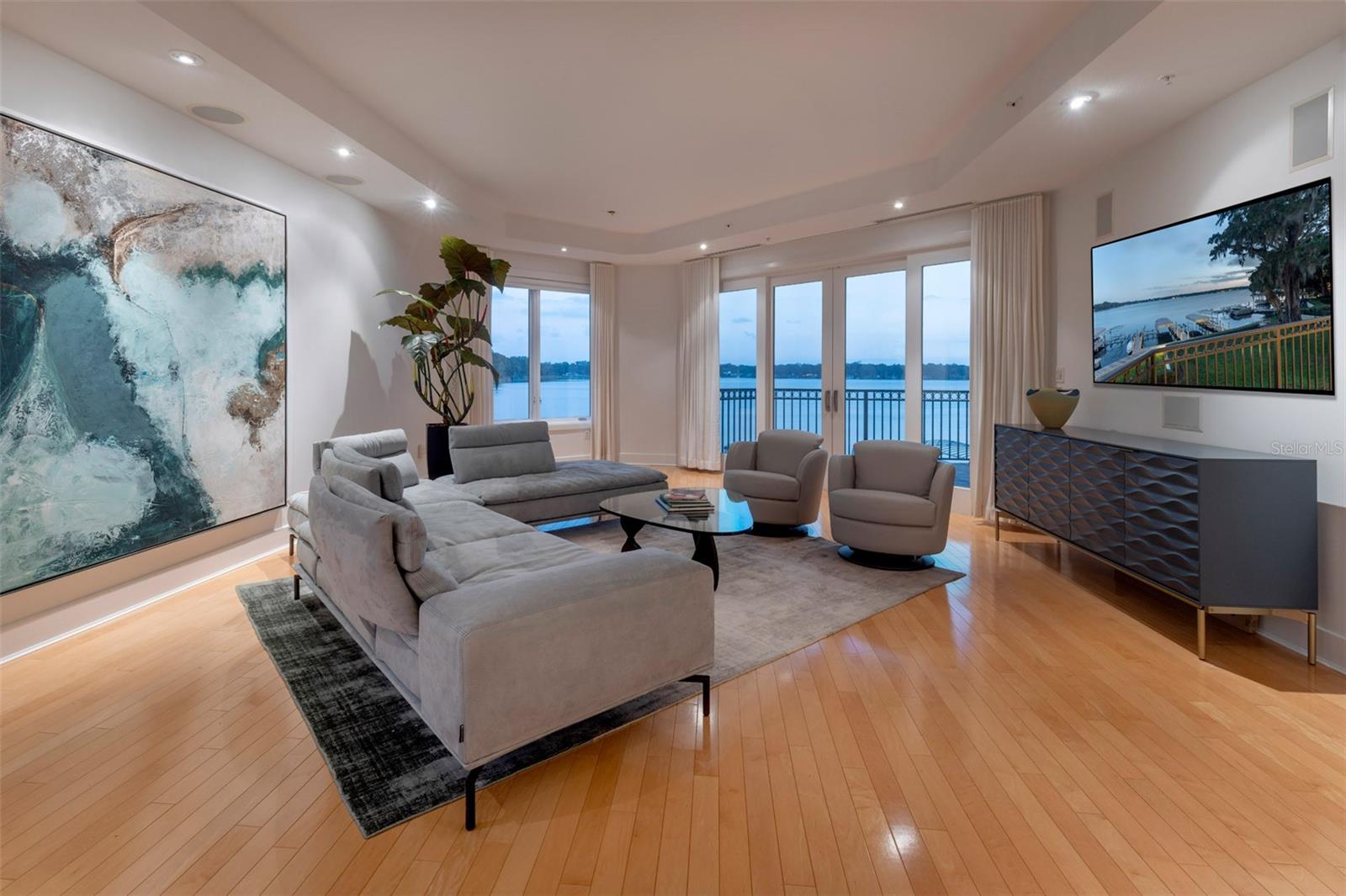 PERLE DU LAC CONDO OR 5843/4848 - Residential