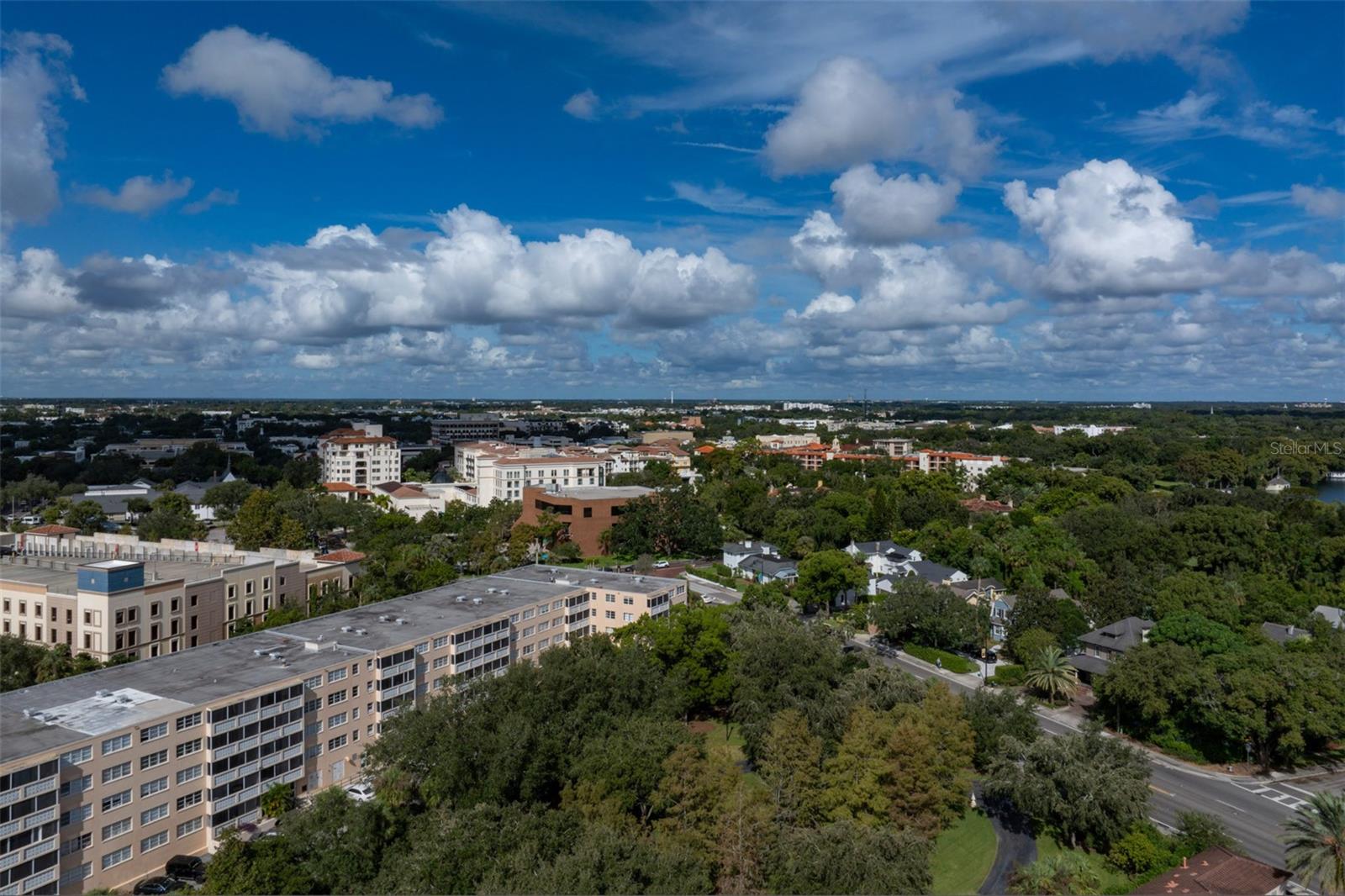 PERLE DU LAC CONDO OR 5843/4848 - Residential