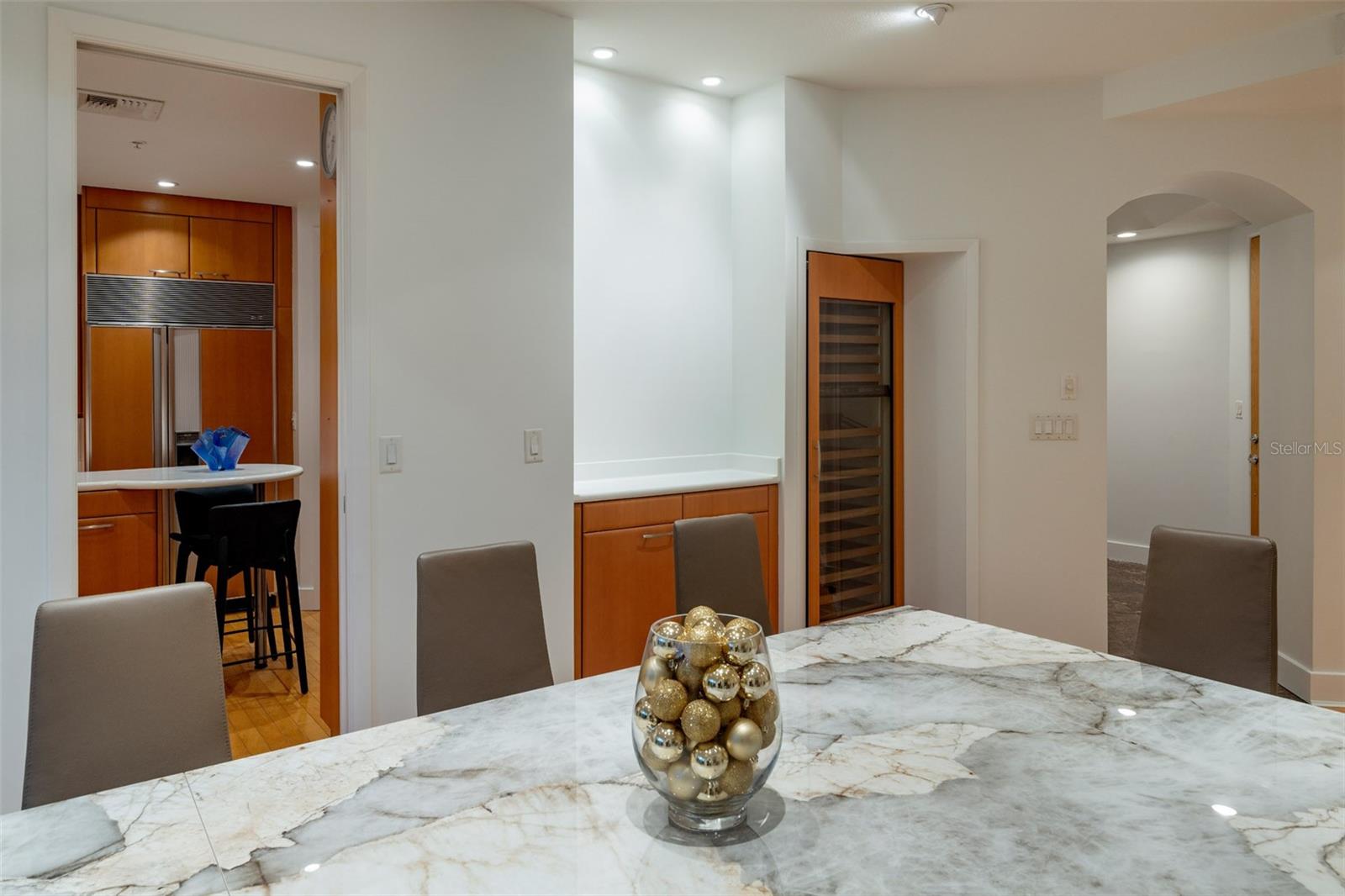 PERLE DU LAC CONDO OR 5843/4848 - Residential