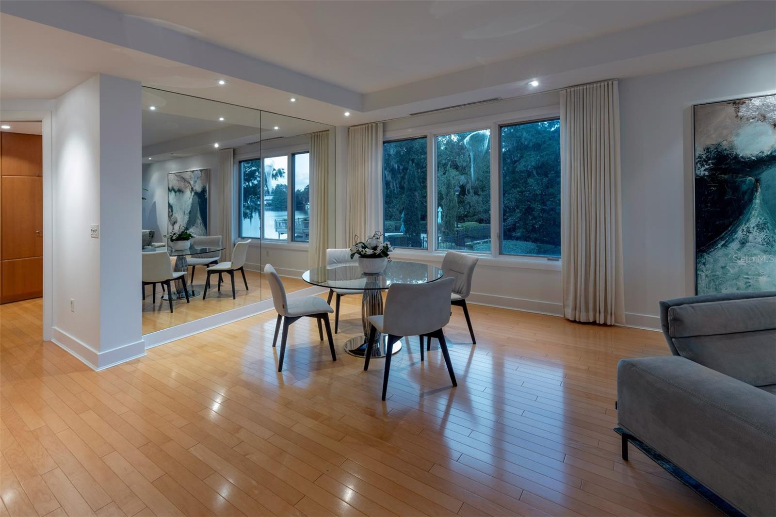 PERLE DU LAC CONDO OR 5843/4848 - Residential