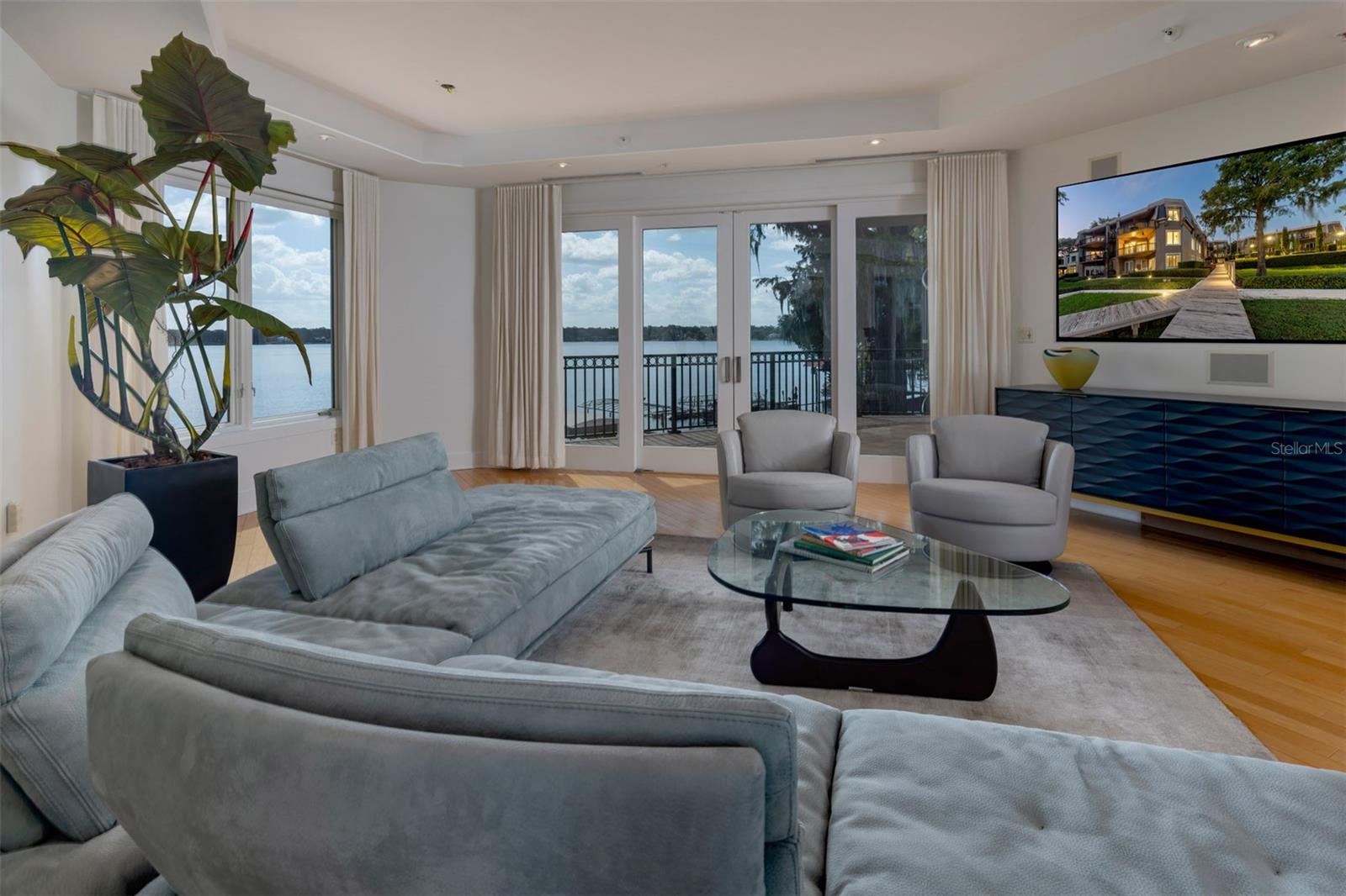 PERLE DU LAC CONDO OR 5843/4848 - Residential