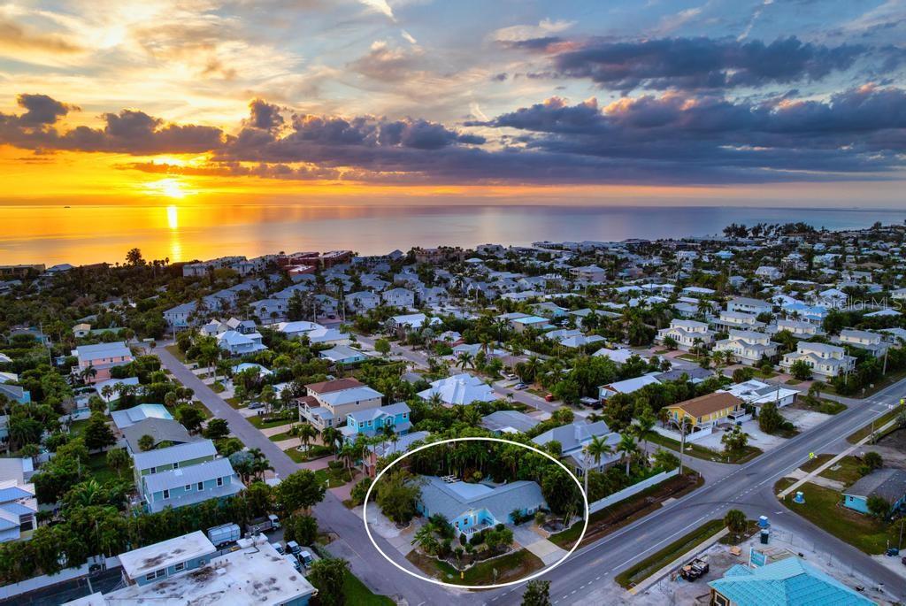 HOLMES BEACH 17TH UNIT - Residential Income