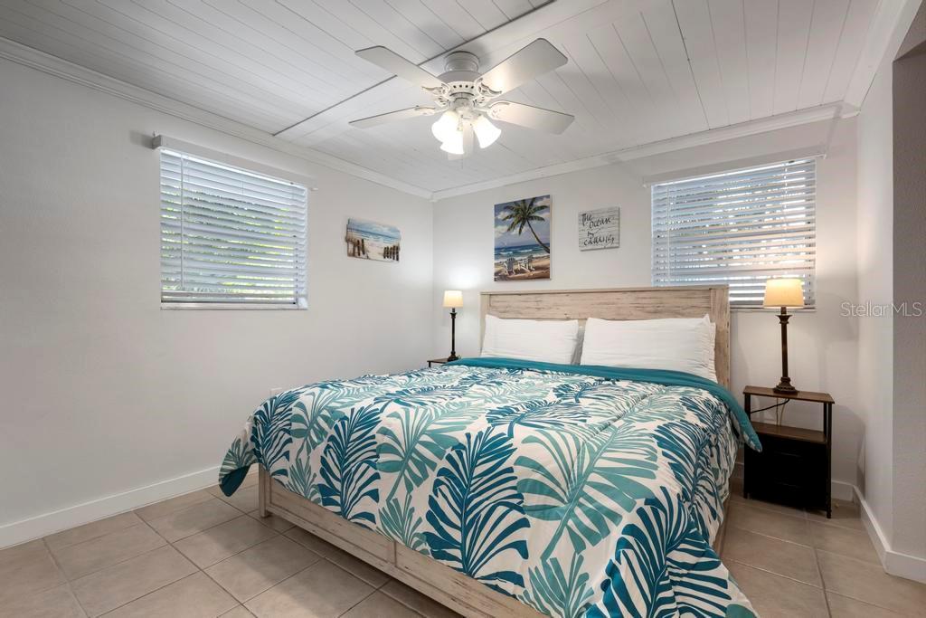 HOLMES BEACH 17TH UNIT - Residential Income