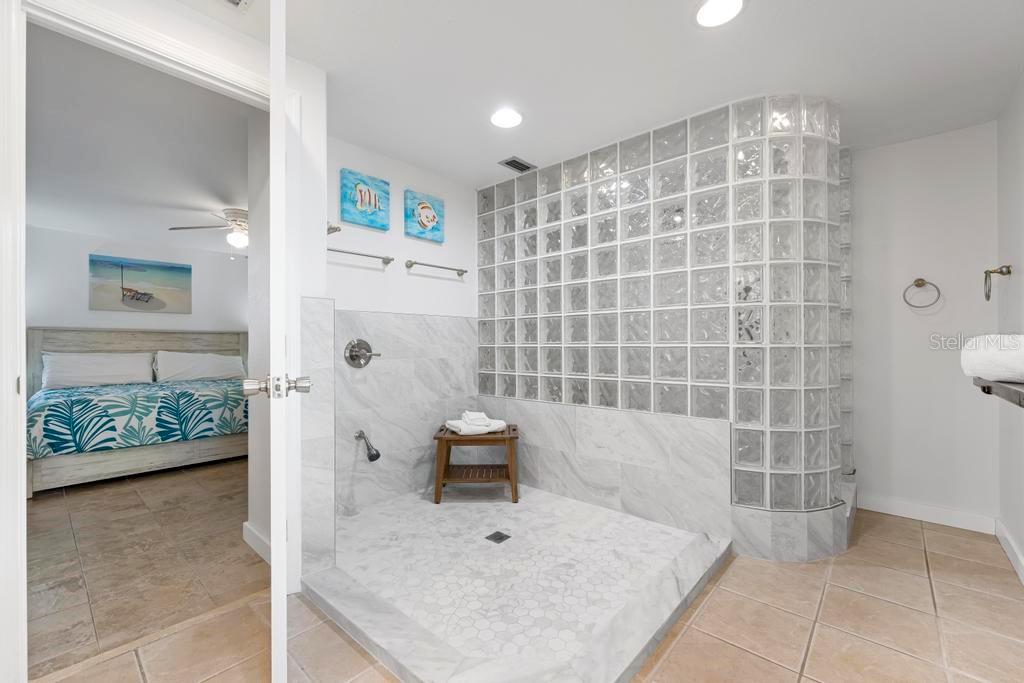 HOLMES BEACH 17TH UNIT - Residential Income