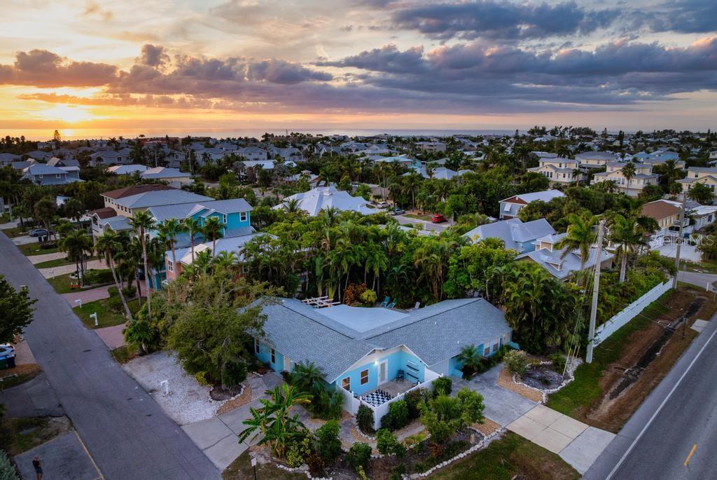 HOLMES BEACH 17TH UNIT - Residential Income